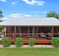 The Log Cabin - 47 Jetty Road - Accommodation Rockhampton