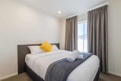 Mick O\'Sheas - Accommodation Rockhampton 17