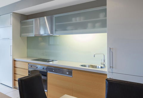 Apartments @ 16 Holdfast - Accommodation Rockhampton 12