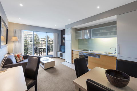 Apartments @ 16 Holdfast - Accommodation Rockhampton 5