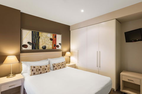 Apartments @ 16 Holdfast - Accommodation Rockhampton 9