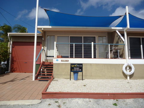 Seascape - Accommodation Rockhampton 2