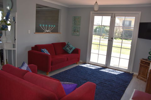 Beach Life Retreat - Accommodation Rockhampton 1