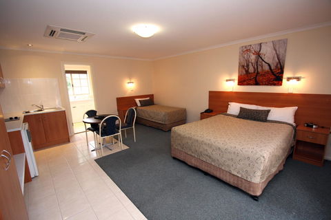 Clare Central - Accommodation Rockhampton 18