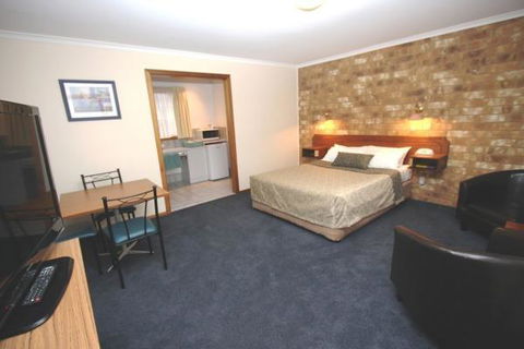 Clare Central - Accommodation Rockhampton 12
