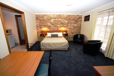 Clare Central - Accommodation Rockhampton 17