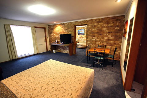 Clare Central - Accommodation Rockhampton 15