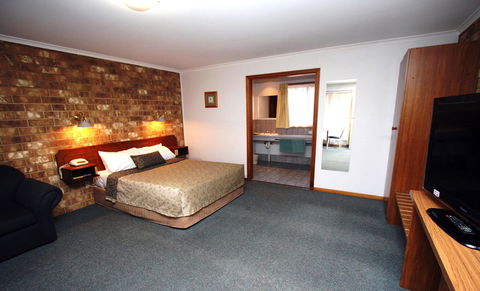Clare Central - Accommodation Rockhampton 14