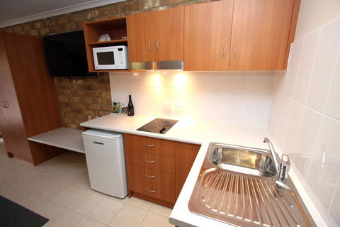 Clare Central - Accommodation Rockhampton 10