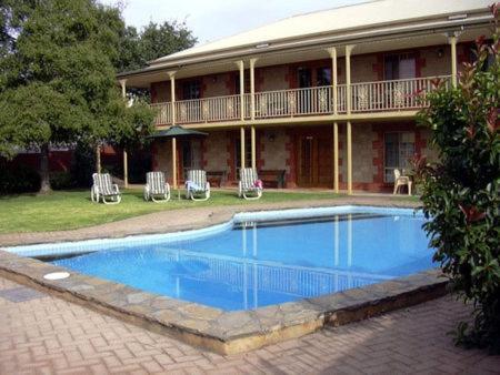 Clare Central - Accommodation Rockhampton 5