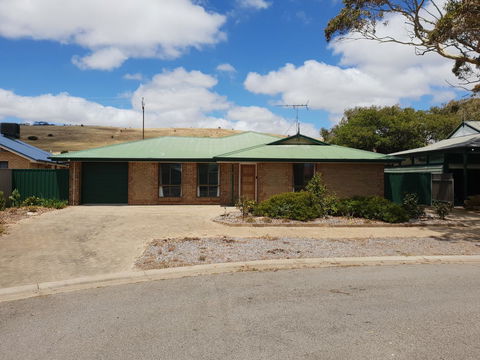 South Coast Escape - Accommodation Rockhampton 0