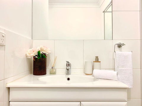Project BNB On Waymouth - Accommodation Rockhampton 9