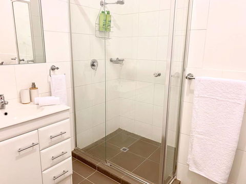 Project BNB On Waymouth - Accommodation Rockhampton 4