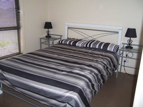 Relax On Par - Accommodation Rockhampton 4