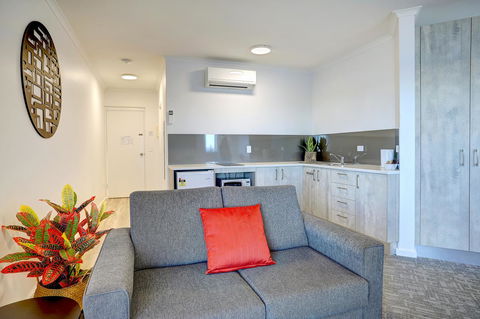 Limani Motel - Accommodation Rockhampton 14