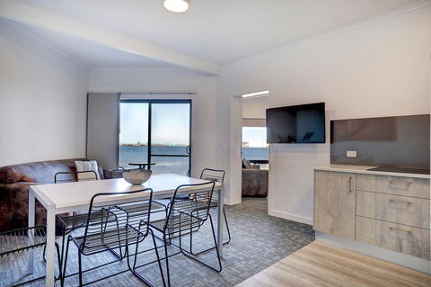Limani Motel - Accommodation Rockhampton 2