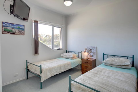 Bay Bliss - Accommodation Rockhampton 10