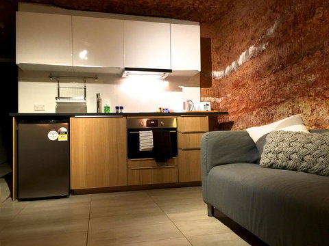 The Lookout Cave Underground Motel - Accommodation Rockhampton 13