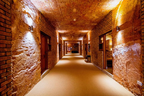The Lookout Cave Underground Motel - Accommodation Rockhampton 7