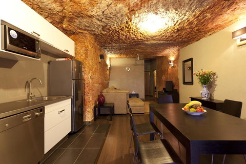 The Lookout Cave Underground Motel - Accommodation Rockhampton 21