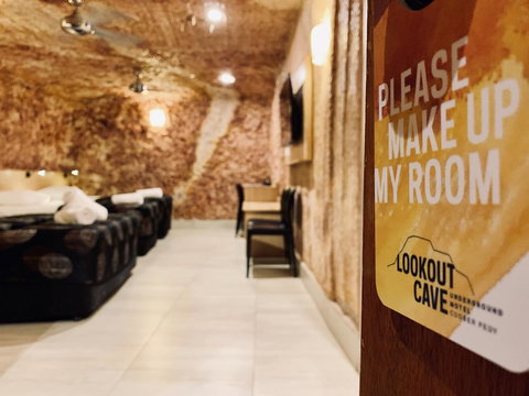 The Lookout Cave Underground Motel - Accommodation Rockhampton 4