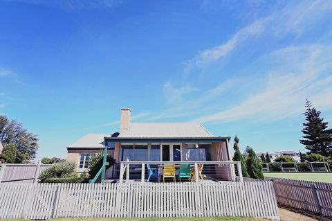 Caledonian Inn - Accommodation Rockhampton 4