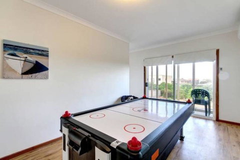 SeaWatch-Sea Views - Accommodation Rockhampton 11