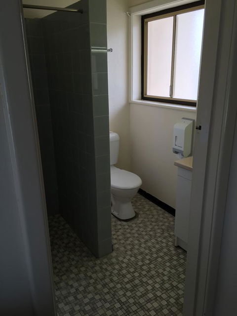 Blue Lake Motel - Accommodation Rockhampton 2