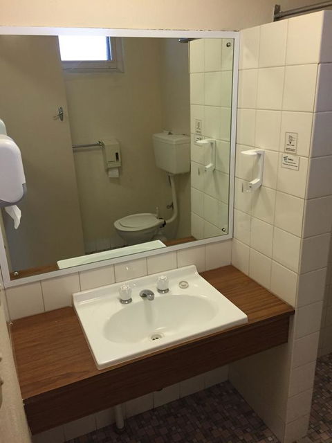 Blue Lake Motel - Accommodation Rockhampton 28