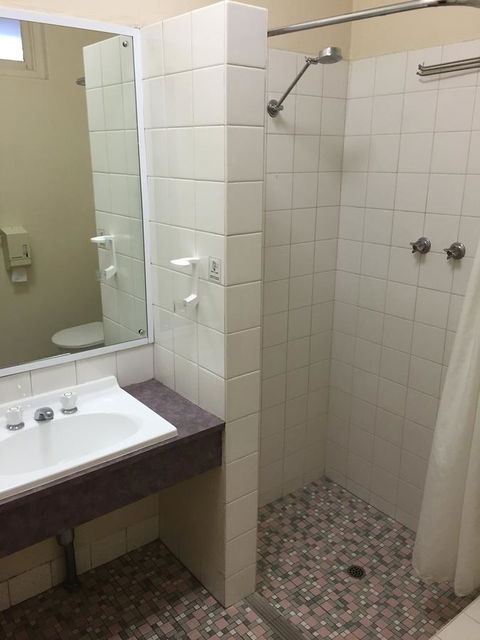 Blue Lake Motel - Accommodation Rockhampton 21