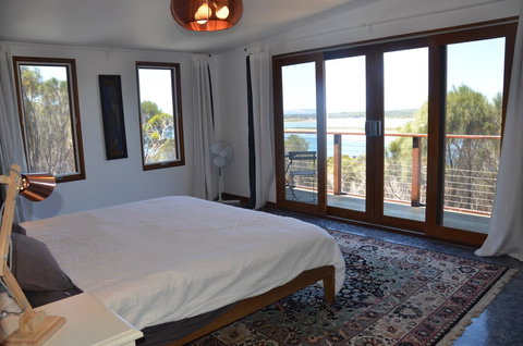 Of Stone & Wood Guesthouse - Accommodation Rockhampton 12