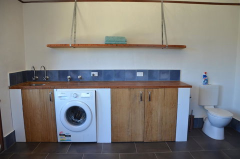Of Stone & Wood Guesthouse - Accommodation Rockhampton 15