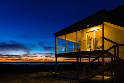 Southern Ocean Lookout - Accommodation Rockhampton 0