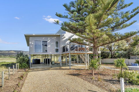 Sea View At Silver Sands - C21 SouthCoast Holidays - Accommodation Rockhampton 13