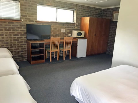 Lake Albert Motel - Accommodation Rockhampton 43