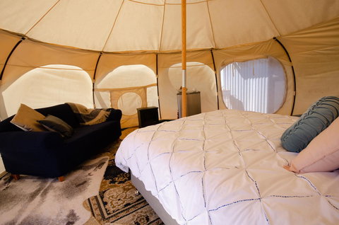 Bukirk Glamping & Fancy Coops - Accommodation Rockhampton 5