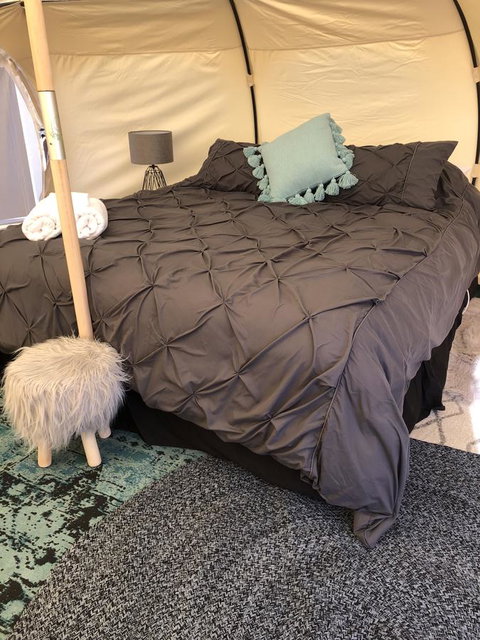 Bukirk Glamping & Fancy Coops - Accommodation Rockhampton 13