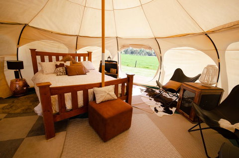 Bukirk Glamping & Fancy Coops - Accommodation Rockhampton 9