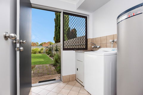 Sorrento - Aldinga Beach - Accommodation Rockhampton 1