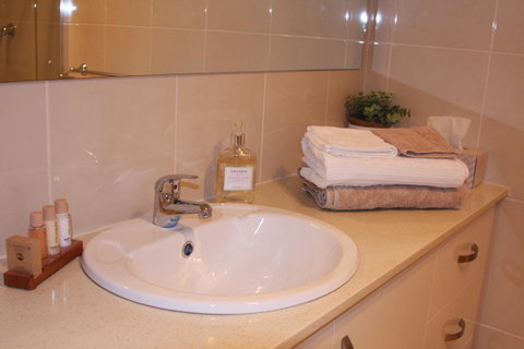 C And C Tanunda - Accommodation Rockhampton 7
