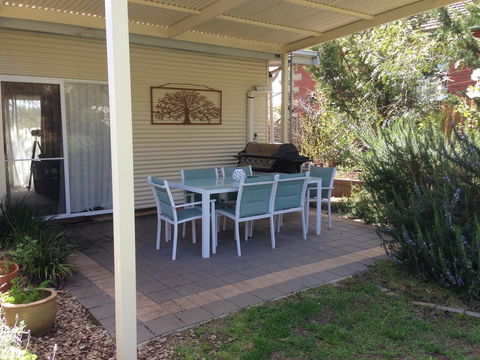 Jack\'s House B&B Clare - Accommodation Rockhampton 5