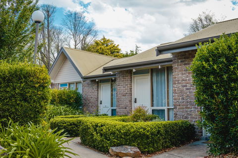 The Lodge By Manna - Accommodation Rockhampton 11