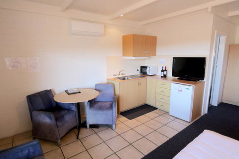 Harbour View Motel - Accommodation Rockhampton 23