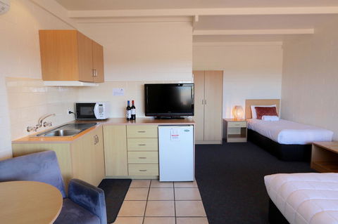 Harbour View Motel - Accommodation Rockhampton 27