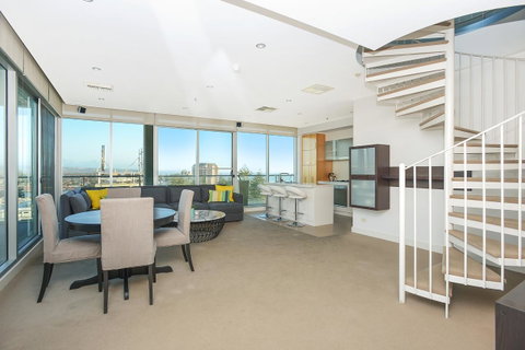 Glenelg Skyline Penthouse - Accommodation Rockhampton 40