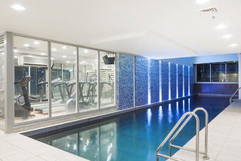Glenelg Skyline Penthouse - Accommodation Rockhampton 1