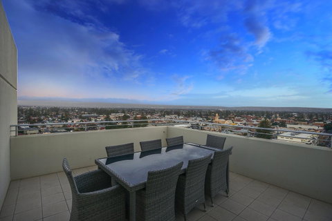 Glenelg Skyline Penthouse - Accommodation Rockhampton 34