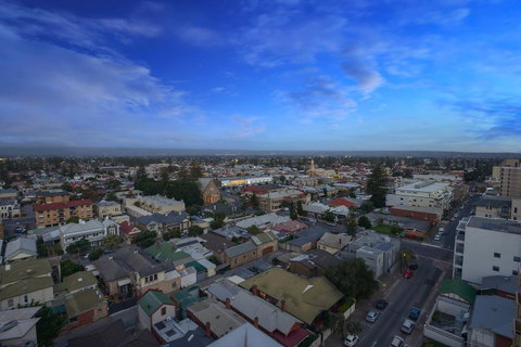 Glenelg Skyline Penthouse - Accommodation Rockhampton 26