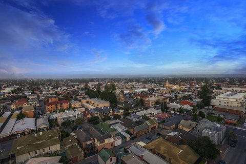 Glenelg Skyline Penthouse - Accommodation Rockhampton 35