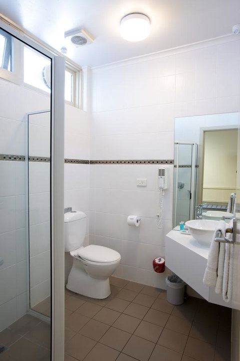 The Commodore - Accommodation Rockhampton 28